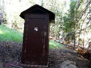 sequoia-2019-toilet2-day1  Bearpaw w.jpg (527852 bytes)